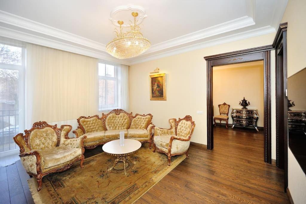 קובנה Luxury Old Town Apartment מראה חיצוני תמונה