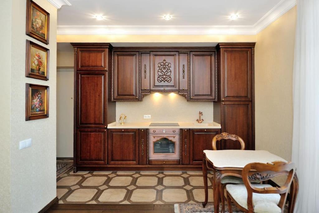 קובנה Luxury Old Town Apartment מראה חיצוני תמונה